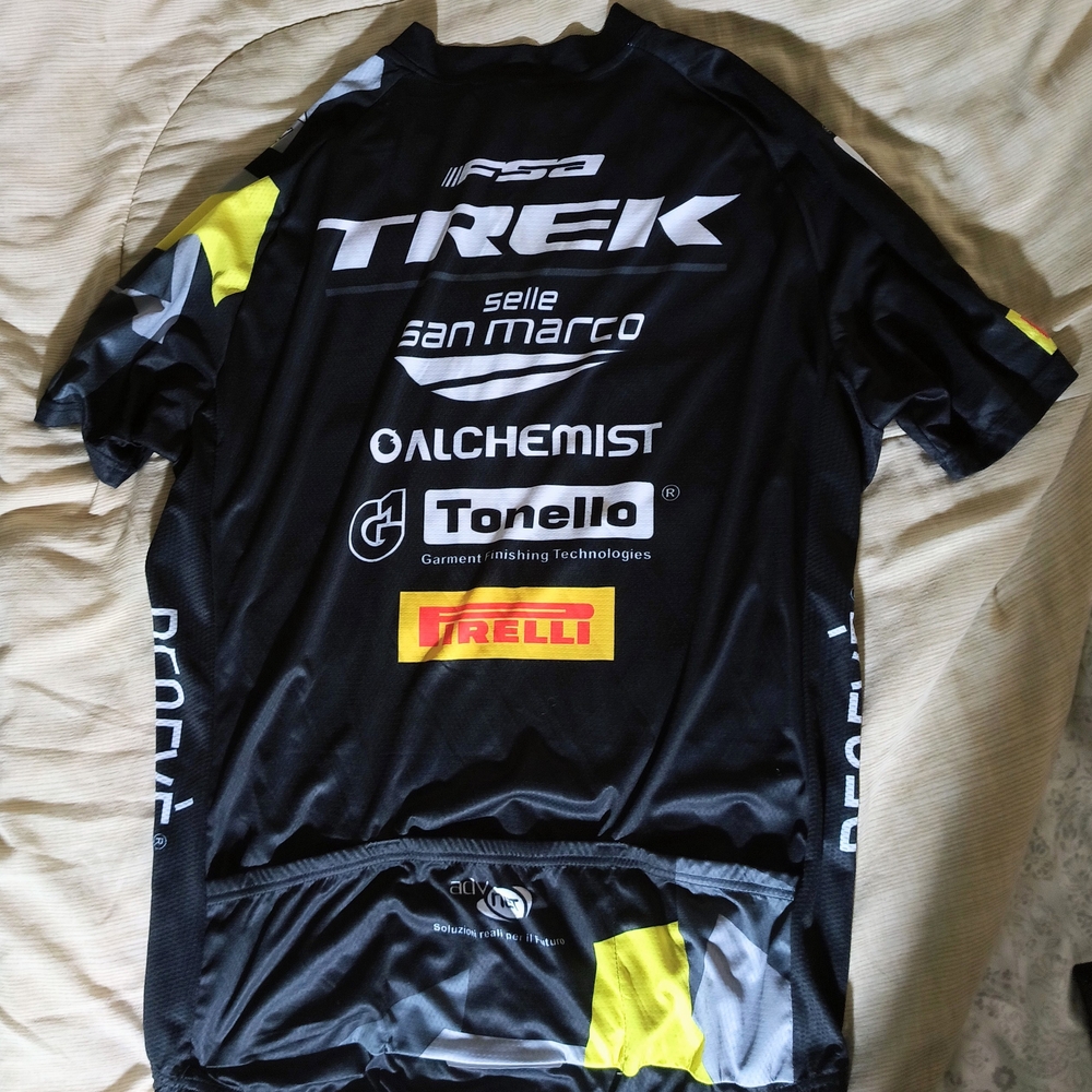 Santini Men's Black and Yellow Cycling Jersey - Picture 2 of 7
